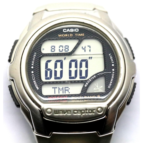 1110 - Gents Casio world time wristwatch. P&P Group 1 (£14+VAT for the first lot and £1+VAT for subsequent ... 