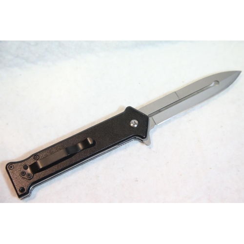 1254 - Eight new boxed Anglo Arms folding knives, blade L: 10 cm. P&P Group 2 (£18+VAT for the first lot an... 