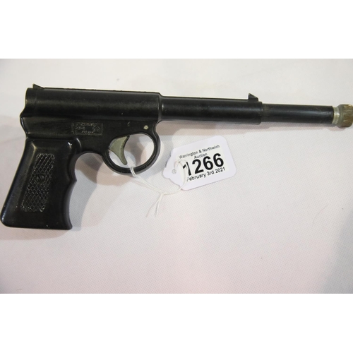 1266 - Vintage Gat air pistol. P&P Group 2 (£18+VAT for the first lot and £3+VAT for subsequent lots)