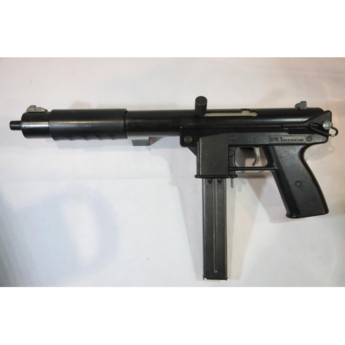 1290 - Smart K9 1970s BB gun. P&P Group 2 (£18+VAT for the first lot and £3+VAT for subsequent lots)