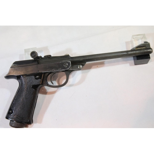 1293 - Walther LP53 air pistol, as used in early James Bond photographs. P&P Group 2 (£18+VAT for the first... 