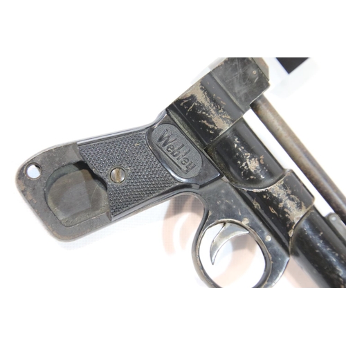 1297 - Boxed Webley MK1 junior air pistol with damaged grip. P&P Group 2 (£18+VAT for the first lot and £3+... 