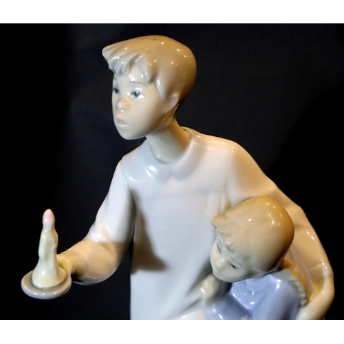 1346 - Three Lladro boy figurines. P&P Group 3 (£25+VAT for the first lot and £5+VAT for subsequent lots)
C... 