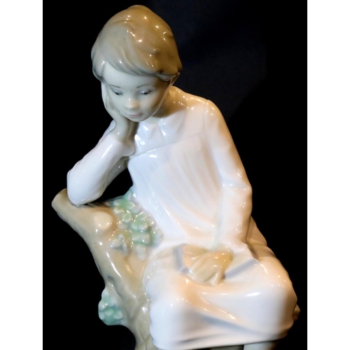 1346 - Three Lladro boy figurines. P&P Group 3 (£25+VAT for the first lot and £5+VAT for subsequent lots)
C... 