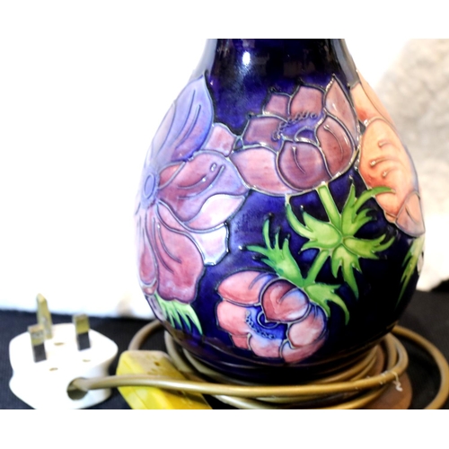 1348 - Moorcroft blue ground Anemone lamp base, H: 26 cm. P&P Group 2 (£18+VAT for the first lot and £3+VAT... 