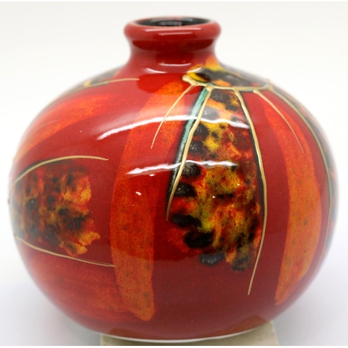 1396 - Anita Harris Sunshine vase, H: 10 cm. P&P Group 1 (£14+VAT for the first lot and £1+VAT for subseque... 