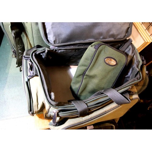 1312 - Large and medium sized Fox fishing tackle rucksacks. P&P Group 3 (£25+VAT for the first lot and £5+V... 