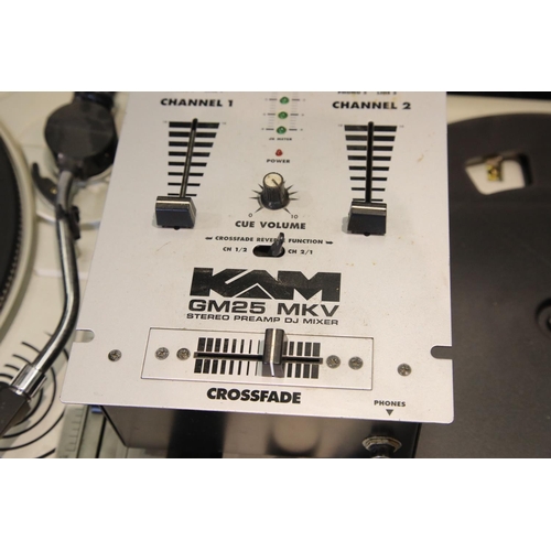 1421 - KA2KAMBDX100 decks and a GM25 MkV Stereo preamp DJ mixer. P&P Group 3 (£25+VAT for the first lot and... 