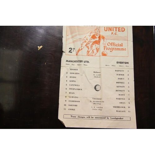 1456 - Manchester United (Reserves?) programme 2/9/67. P&P Group 1 (£14+VAT for the first lot and £1+VAT fo... 