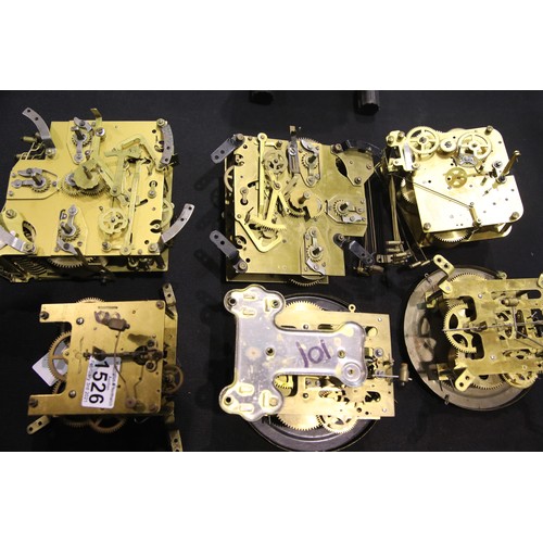 1526 - Six mixed brass clock movements. P&P Group 3 (£25+VAT for the first lot and £5+VAT for subsequent lo... 