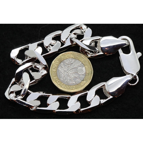 102 - 925 silver curb link bracelet. P&P Group 1 (£14+VAT for the first lot and £1+VAT for subsequent lots... 