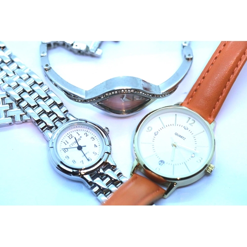 62 - Three ladies wristwatches, to include Sekonda, Citron, Quartz. P&P Group 1 (£14+VAT for the first lo... 