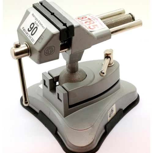 90 - Workzone hobby bench vice. P&P Group 1 (£14+VAT for the first lot and £1+VAT for subsequent lots)