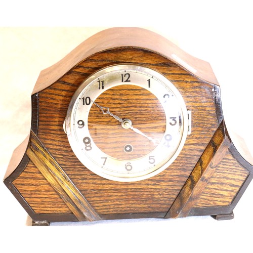 1486 - Oak cased Westminster chiming mantel clock, H: 26 cm, working at time of lotting. Not available for ... 