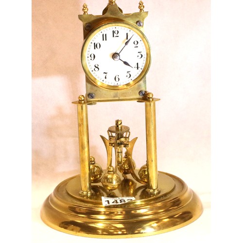 1482 - Glass domed brass anniversary clock with detached pendulum, H: 27 cm. P&P Group 3 (£25+VAT for the f... 