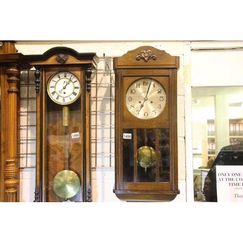 1498 - Early 20th century walnut cased chiming wall clock, with pendulum, working at time of lotting, dial ... 