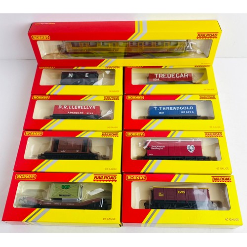 2012 - 9x Hornby Railroad Assorted Wagons & Coach All Boxed. P&P Group 2 (£18+VAT for the first lot and £3+... 