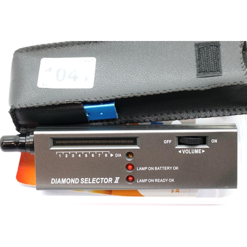 1041 - Cased Diamond Selector II diamond tester with new battery. P&P Group 1 (£14+VAT for the first lot an... 