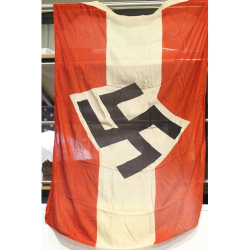 3002 - German Third Reich aged reproduction cotton Hitler Youth parade flag, 130 x 90 cm. P&P Group 1 (£14+... 