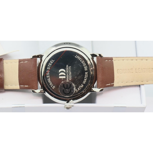 64 - Gents Danish design calendar wristwatch, D: 4 cm, new. P&P Group 1 (£14+VAT for the first lot and £1... 