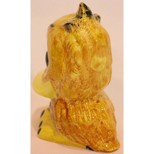 242 - Lorna Bailey Quackers the Duck, H: 11cm. P&P Group 1 (£14+VAT for the first lot and £1+VAT for subse... 