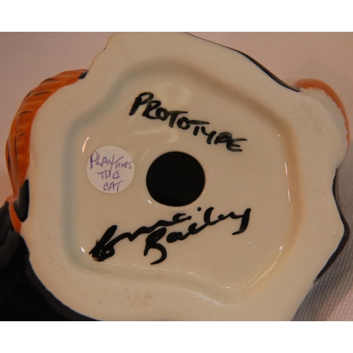 251 - Lorna Bailey, colourway prototype Playtime cat, L: 15cm. P&P Group 1 (£14+VAT for the first lot and ... 