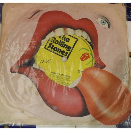 206 - Twelve Rolling Stones singles. P&P Group 2 (£18+VAT for the first lot and £3+VAT for subsequent lots... 