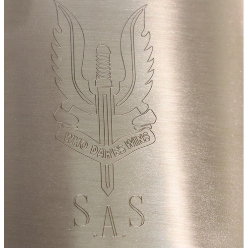 412 - New hip flask set engraved with the SAS cap badge. P&P Group 2 (£18+VAT for the first lot and £3+VAT... 