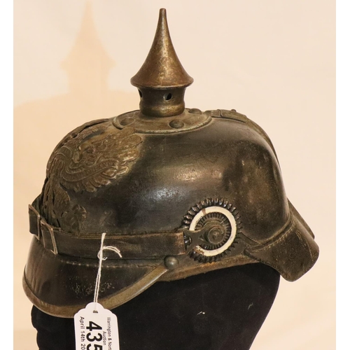 435 - WWI Imperial German M15 Pickelhaube with cockades and chinstrap. P&P Group 1 (£14+VAT for the first ... 