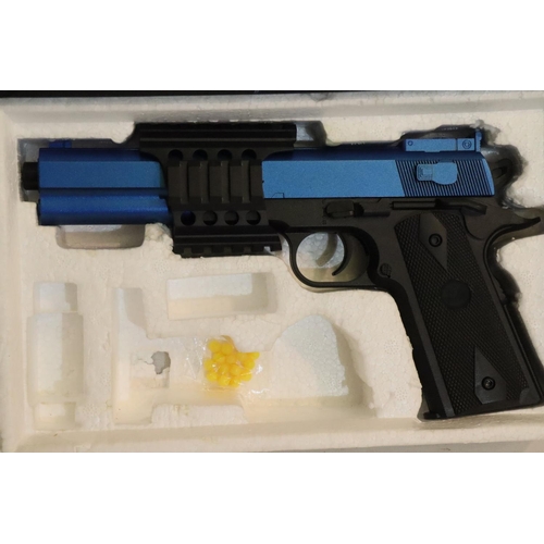 475 - Pair of boxed 6mm airsoft pistols. P&P Group 2 (£18+VAT for the first lot and £3+VAT for subsequent ... 