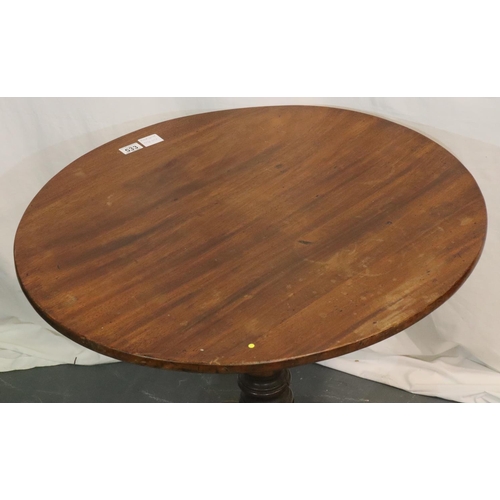 533 - Georgian mahogany circular table with tilting top and tripod support, D: 76 cm. Not available for in... 