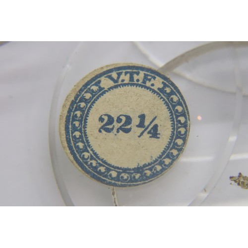 88 - Mixed pocket watch glasses of varying size. P&P Group 1 (£14+VAT for the first lot and £1+VAT for su... 