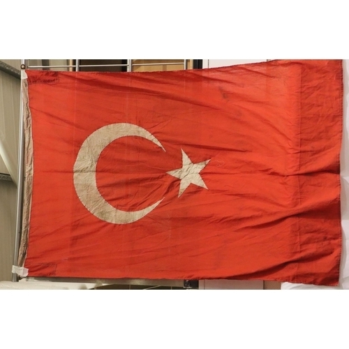 450 - WWI large Ottoman Empire (Turkish flag) 180 x 120 cm. P&P Group 1 (£14+VAT for the first lot and £1+... 