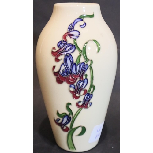 275 - Moorcroft Bluebell Harmony pattern vase, H: 13.5cm. P&P Group 2 (£18+VAT for the first lot and £3+VA... 