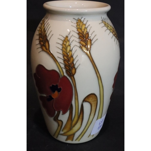 297 - Moorcroft vase in the Harvest Poppy pattern, H: 13.5 cm. P&P Group 2 (£18+VAT for the first lot and ... 