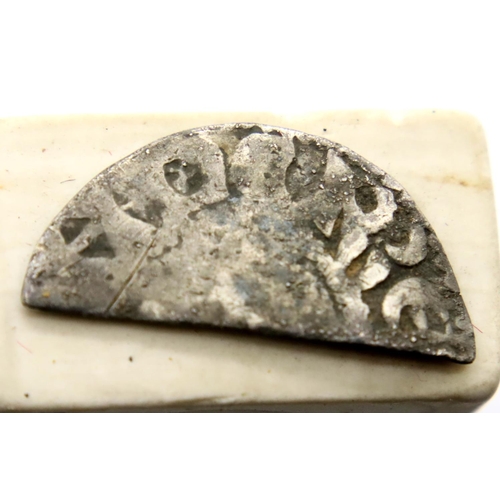 3067 - Scottish Silver Hammered Half Penny - Alexander III - Found in Boxgrove. P&P Group 1 (£14+VAT for th... 