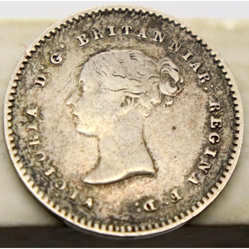 3070 - 1838 - Silver Maundy Twopence of Queen Victoria. P&P Group 1 (£14+VAT for the first lot and £1+VAT f... 