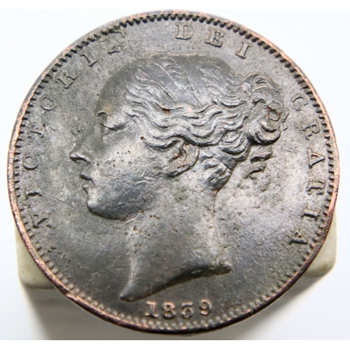 3071 - 1839 - Copper Farthing of Queen Victoria. P&P Group 1 (£14+VAT for the first lot and £1+VAT for subs... 