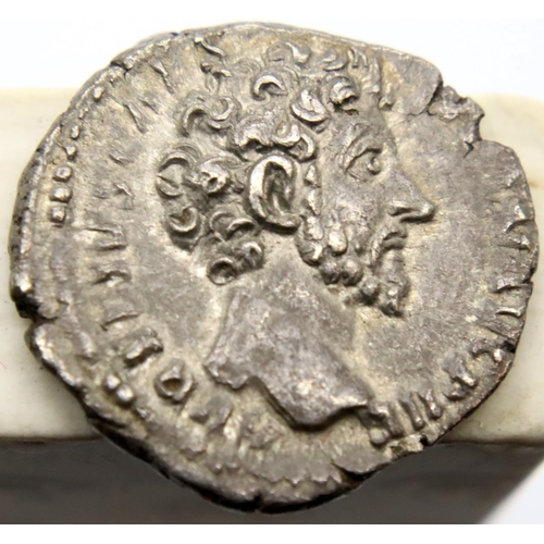 3115 - 199AD - Roman Silver Denarius of Emperor Septimius Severus with Slaves under his Banner. P&P Group 1... 