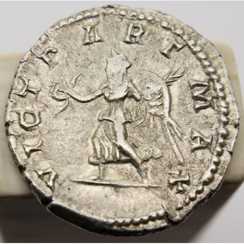 3119 - 199AD - Roman Silver Denarius of Emperor Septimius Severus with Victory advancing. P&P Group 1 (£14+... 