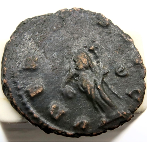 3153 - Roman Bronze Radiate of Emperor Gothicus Claudius. P&P Group 1 (£14+VAT for the first lot and £1+VAT... 