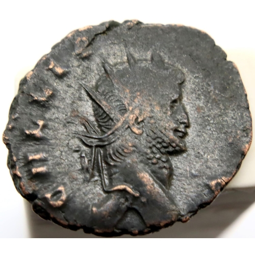 3153 - Roman Bronze Radiate of Emperor Gothicus Claudius. P&P Group 1 (£14+VAT for the first lot and £1+VAT... 