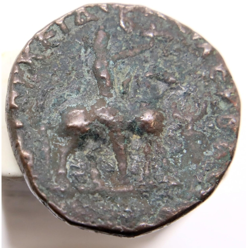 3240 - Indo Greek bronze AE24. P&P Group 1 (£14+VAT for the first lot and £1+VAT for subsequent lots)