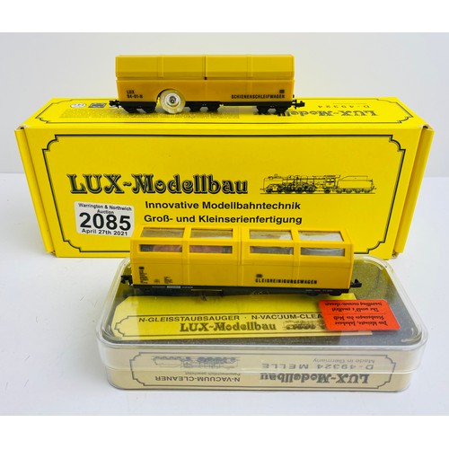 2085 - LUX-Modellbau Track Cleaning Wagons N Gauge P&P Group 1 (£14+VAT for the first lot and £1+VAT for su... 