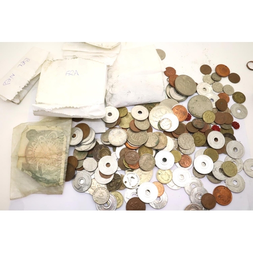 3264 - Large collection of predominantly UK coinage, with other World and European coins. P&P Group 1 (£14+... 