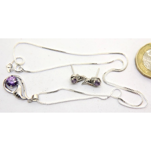 83 - Boxed silver necklace set, necklace L: 40 cm, 3.3g. P&P Group 1 (£14+VAT for the first lot and £1+VA... 