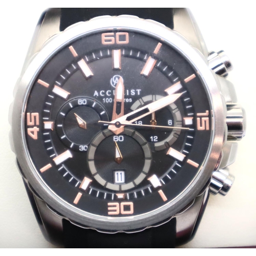 102 - Boxed gents Accurist divers chronograph wristwatch, dial D: 40 mm. P&P Group 1 (£14+VAT for the firs... 