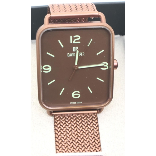 104 - Gents David Daper new and boxed wristwatch, dial D: 40 mm. P&P Group 1 (£14+VAT for the first lot an... 