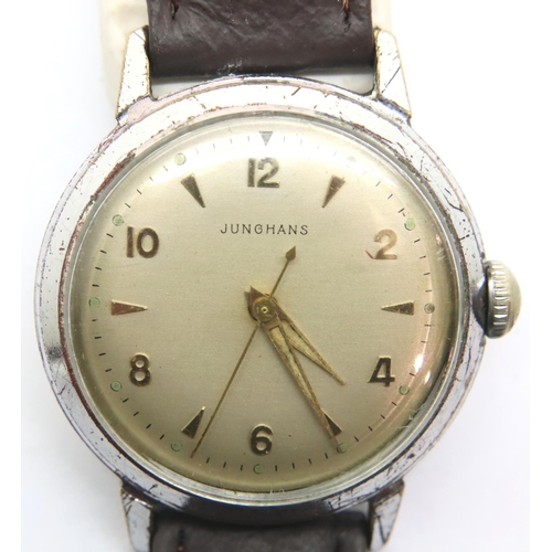 120 - Gents Junghans vintage wristwatch, working at lotting, dial D: 30 mm. P&P Group 1 (£14+VAT for the f... 