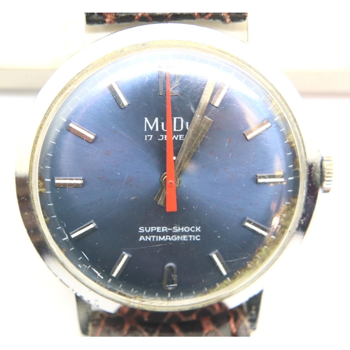 121 - MuDu mechanical gents wristwatch, working at lotting. P&P Group 1 (£14+VAT for the first lot and £1+... 